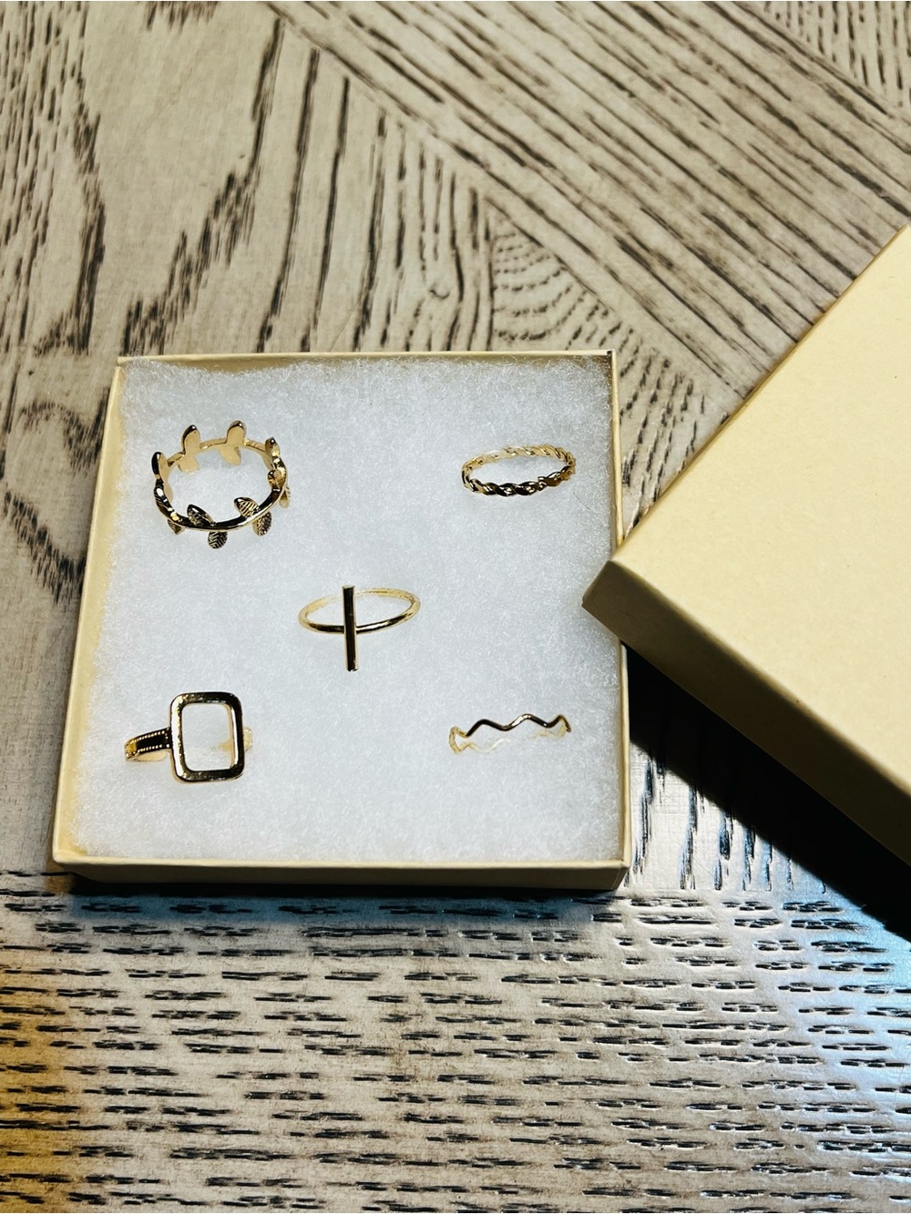 Gold Tone Mixed Ring Set - 5 Pieces